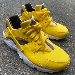 Youth Huarache Nike Sneakers